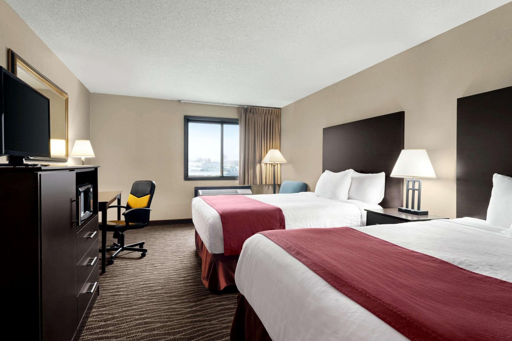 Baymont By Wyndham Sioux Falls North,I-29,Russell St, Airport Екстериор снимка